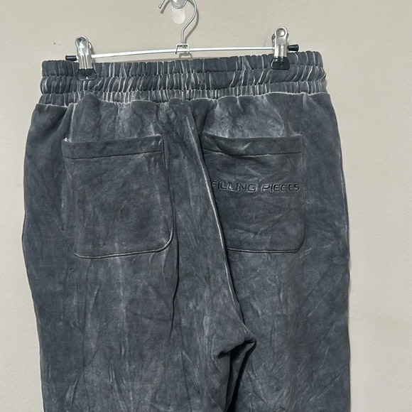 Filling Pieces - Picture 6 of 14